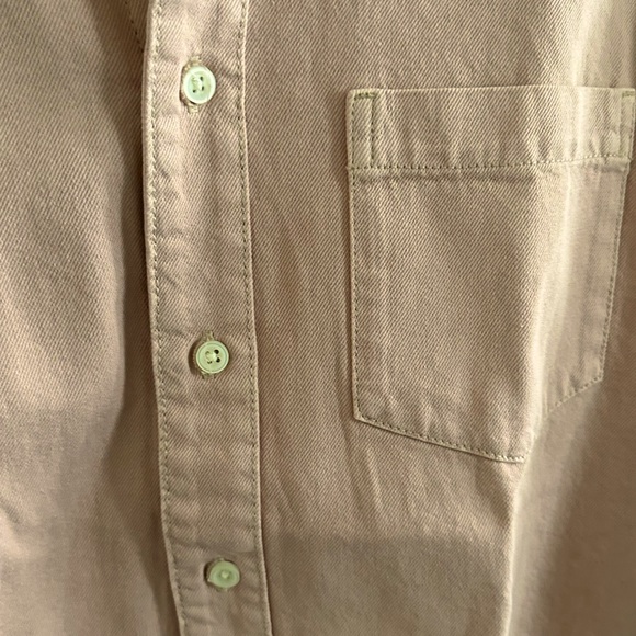 Pastel peach colored shirt from Zara - Picture 2 of 3